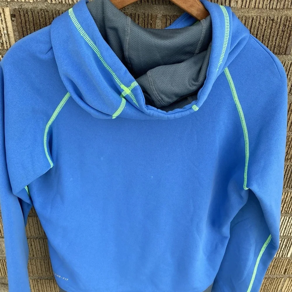 Nike Women's Small (= Youth Large) Thermafit Baby‎ Blue Hoodie Heritage Spellout
